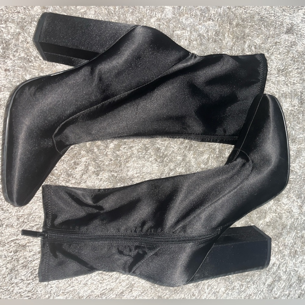 KENDALL + KYLIE black satin booties